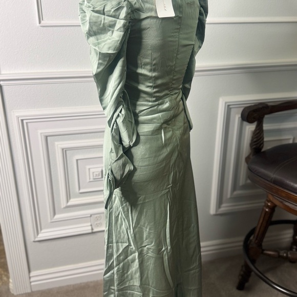 Line & Dot Sage Long Sleeve Dress - Picture 7 of 11